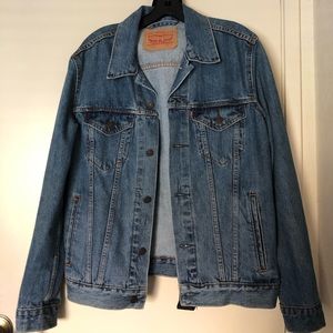 Levi’s Trucker Jacket, Size: Small (Men’s), Color: Medium Wash, 100% cotton